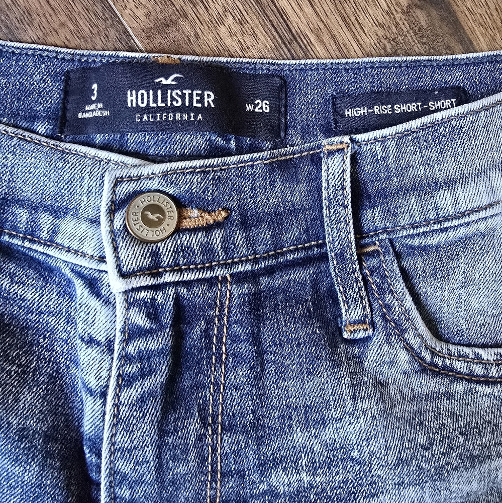 Hollister High-rise Shorts - Picture 3 of 3